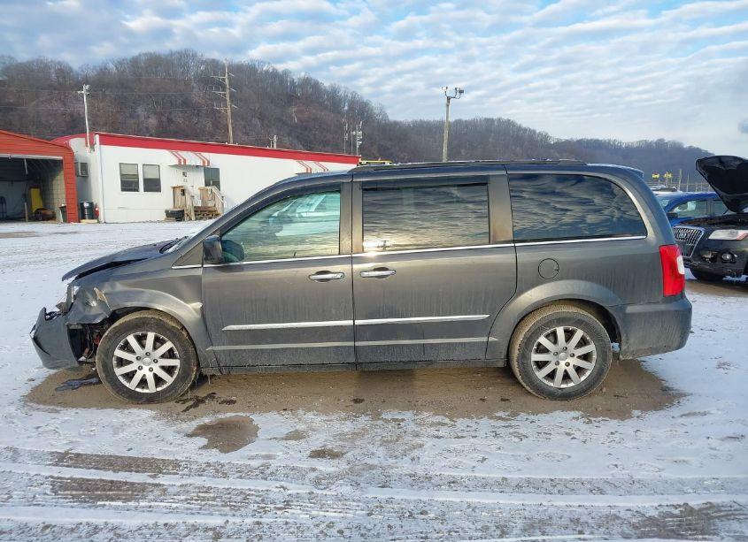 Photo 14 of 2016 Chrysler Town & COUNTRY TOURING (VIN 2C4RC1BG5GR222113)