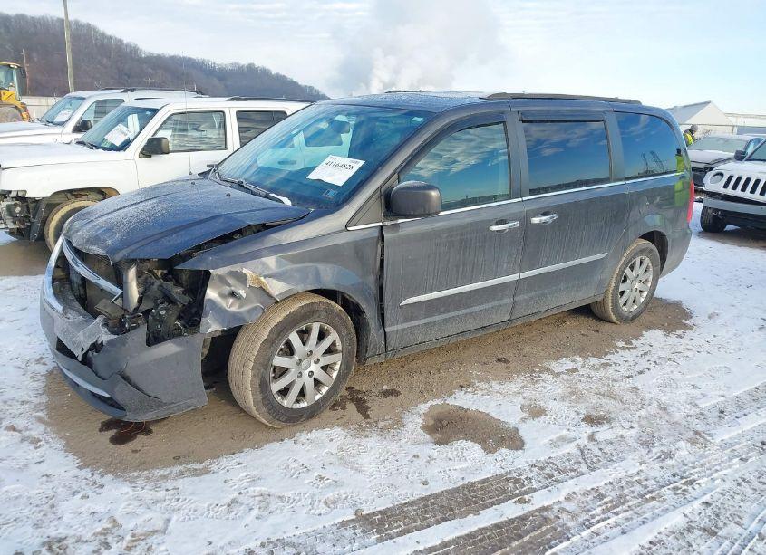 Photo 2 of 2016 Chrysler Town & COUNTRY TOURING (VIN 2C4RC1BG5GR222113)