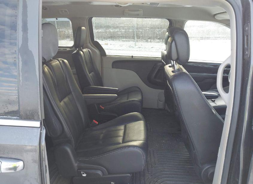 Photo 8 of 2016 Chrysler Town & COUNTRY TOURING (VIN 2C4RC1BG5GR222113)