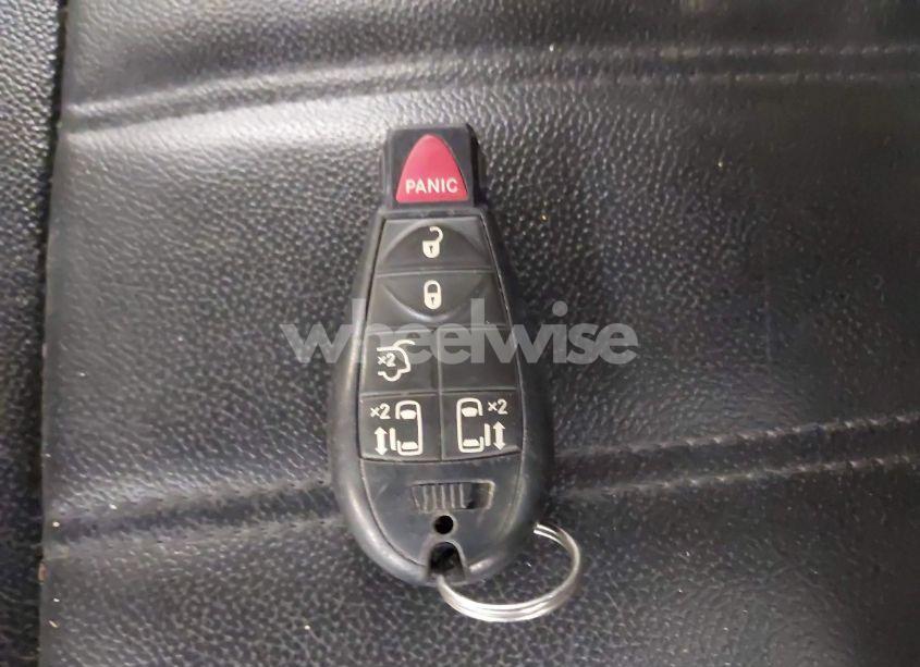 Photo 11 of 2016 Chrysler Town & COUNTRY TOURING (VIN 2C4RC1BG5GR229692)