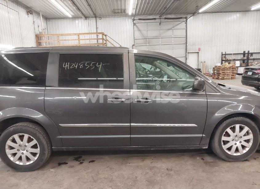 Photo 14 of 2016 Chrysler Town & COUNTRY TOURING (VIN 2C4RC1BG5GR229692)