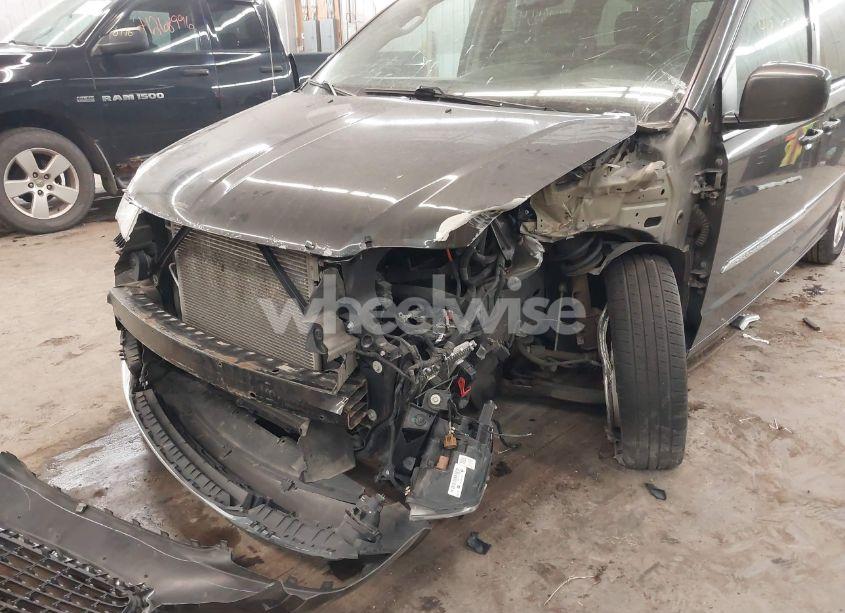 Photo 18 of 2016 Chrysler Town & COUNTRY TOURING (VIN 2C4RC1BG5GR229692)