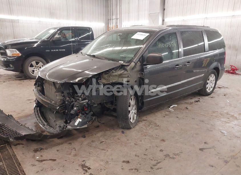 Photo 2 of 2016 Chrysler Town & COUNTRY TOURING (VIN 2C4RC1BG5GR229692)