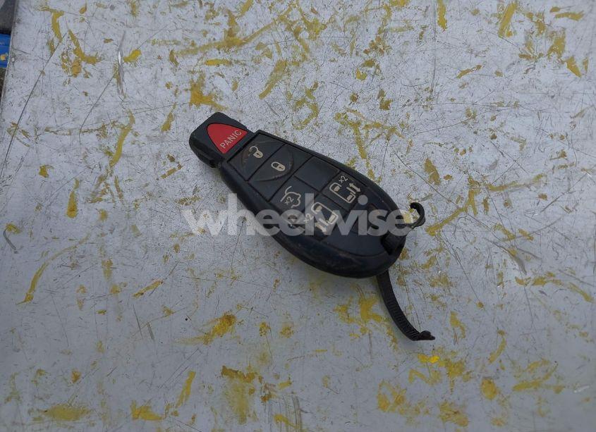 Photo 11 of 2016 Chrysler Town & COUNTRY TOURING (VIN 2C4RC1BG5GR268539)