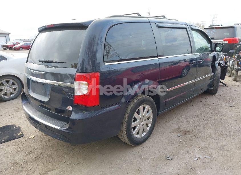 Photo 4 of 2016 Chrysler Town & COUNTRY TOURING (VIN 2C4RC1BG5GR268539)