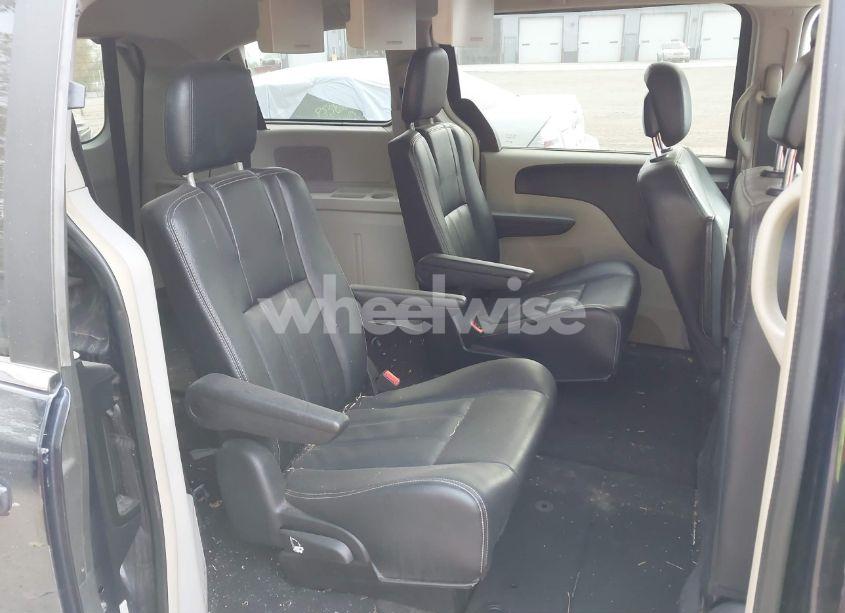 Photo 8 of 2016 Chrysler Town & COUNTRY TOURING (VIN 2C4RC1BG5GR268539)