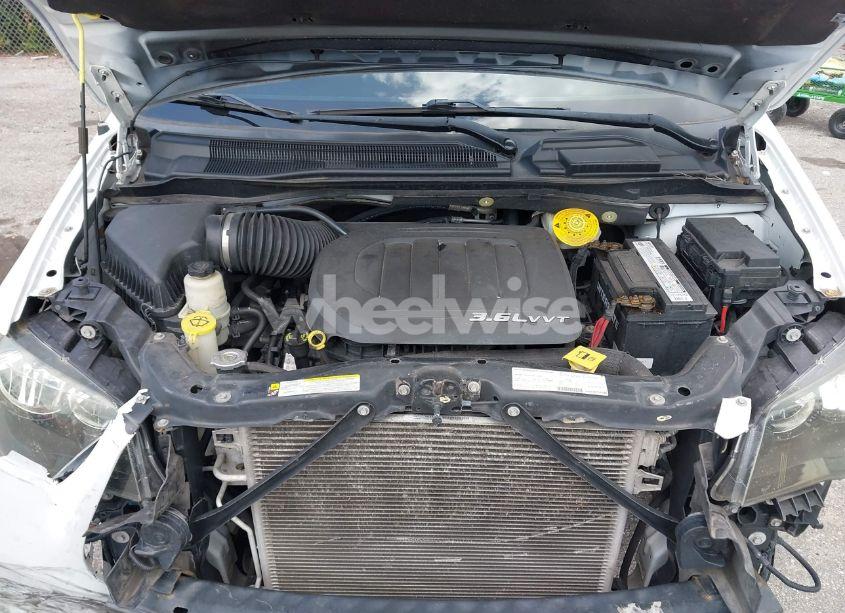 Photo 10 of 2016 Chrysler Town & COUNTRY TOURING (VIN 2C4RC1BG5GR268623)