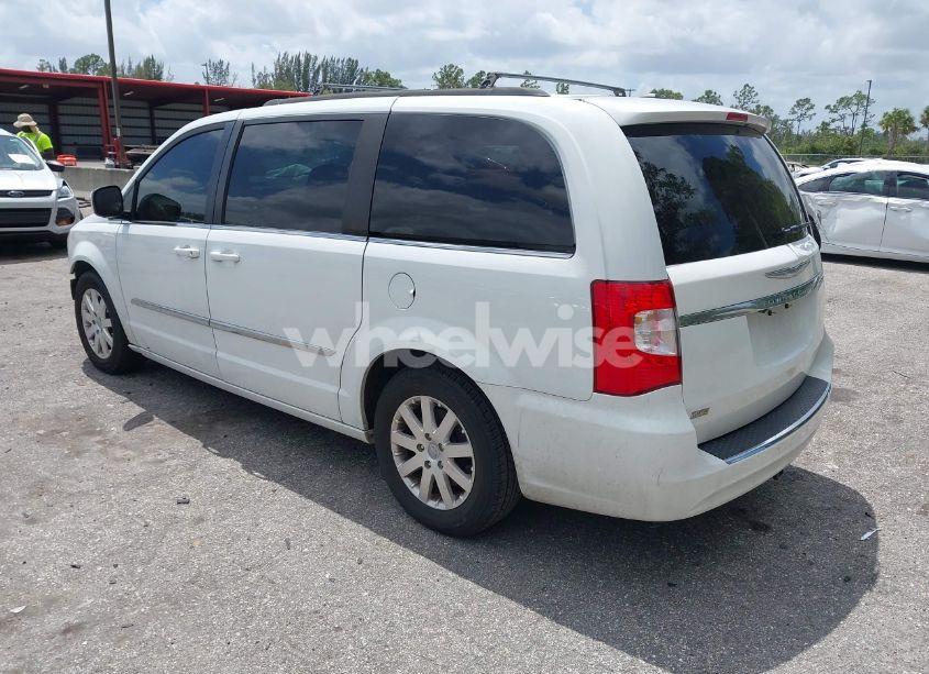 Photo 3 of 2016 Chrysler Town & COUNTRY TOURING (VIN 2C4RC1BG5GR268623)