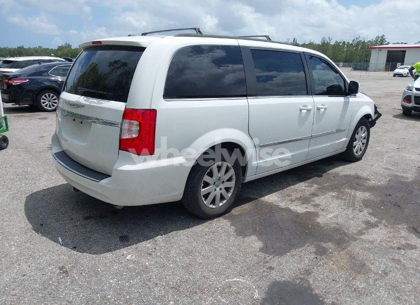Photo 4 of 2016 Chrysler Town & COUNTRY TOURING (VIN 2C4RC1BG5GR268623)