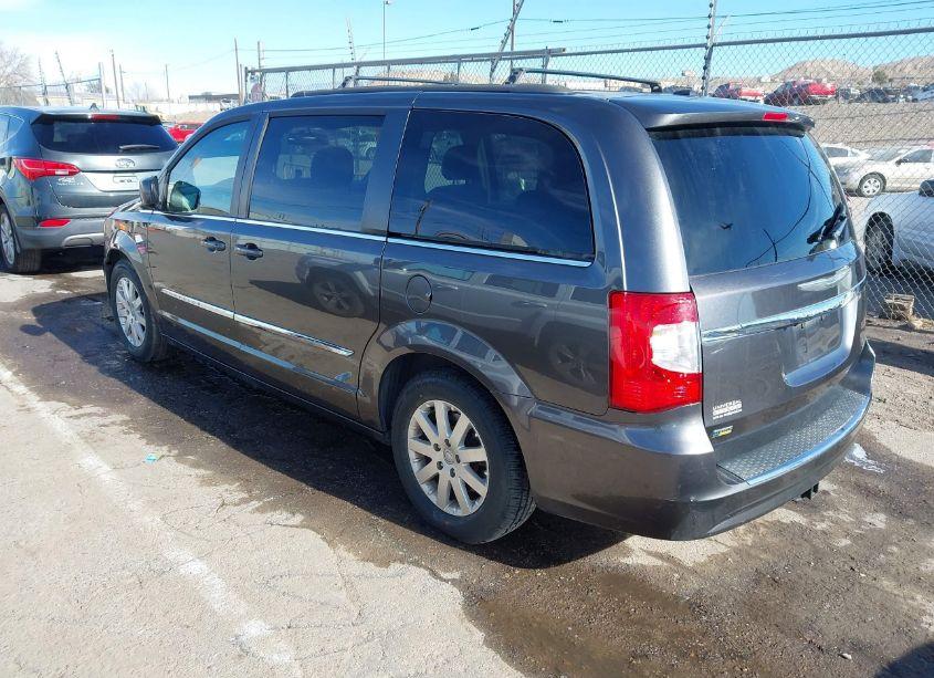 Photo 3 of 2016 Chrysler Town & COUNTRY TOURING (VIN 2C4RC1BG5GR293120)