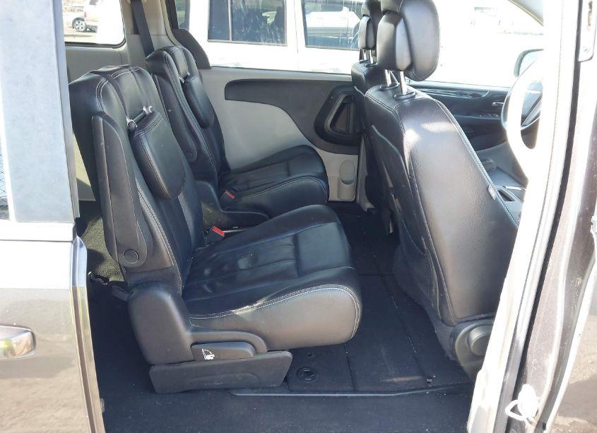 Photo 8 of 2016 Chrysler Town & COUNTRY TOURING (VIN 2C4RC1BG5GR293120)