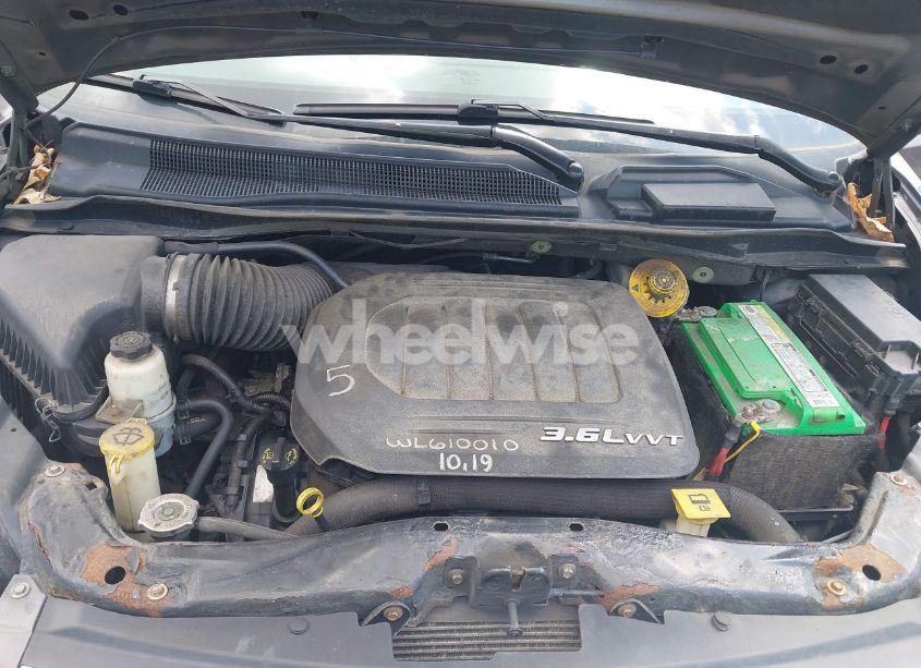 Photo 10 of 2016 Chrysler Town & COUNTRY TOURING (VIN 2C4RC1BG5GR296275)