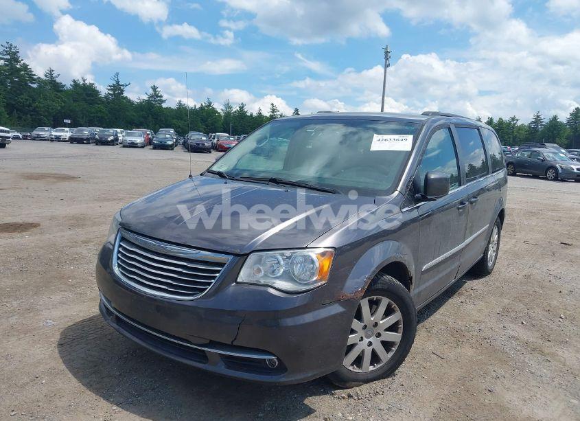 Photo 2 of 2016 Chrysler Town & COUNTRY TOURING (VIN 2C4RC1BG5GR296275)