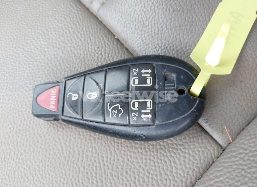 Photo 11 of 2016 Chrysler Town & COUNTRY TOURING (VIN 2C4RC1BG5GR300020)