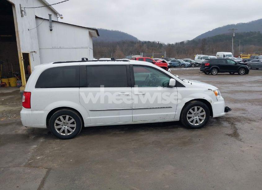 Photo 13 of 2016 Chrysler Town & COUNTRY TOURING (VIN 2C4RC1BG5GR300020)