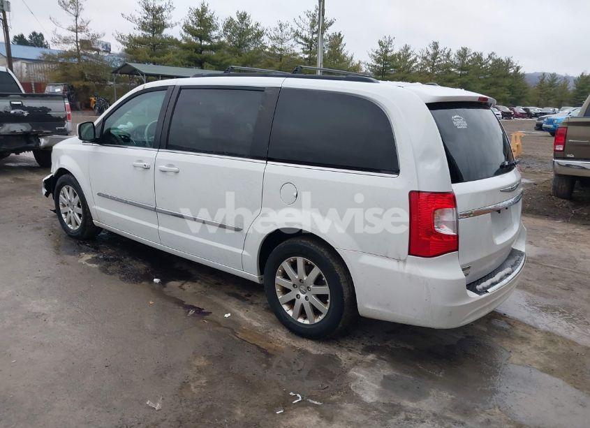 Photo 3 of 2016 Chrysler Town & COUNTRY TOURING (VIN 2C4RC1BG5GR300020)