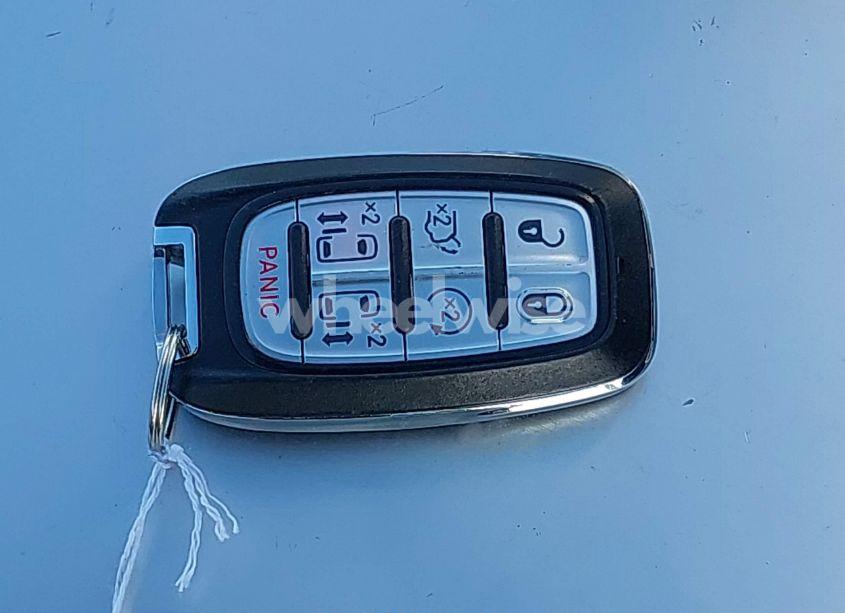 Photo 11 of 2017 Chrysler Pacifica TOURING-L (VIN 2C4RC1BG5HR537169)