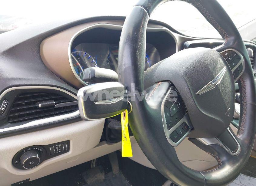 Photo 11 of 2017 Chrysler Pacifica TOURING-L (VIN 2C4RC1BG5HR741423)