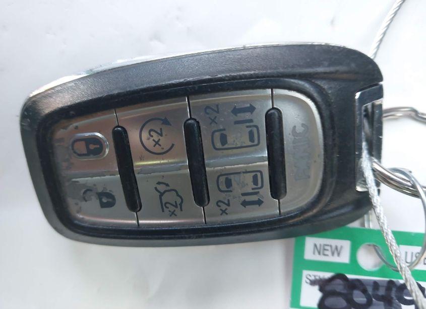 Photo 11 of 2018 Chrysler Pacifica TOURING L (VIN 2C4RC1BG5JR269343)