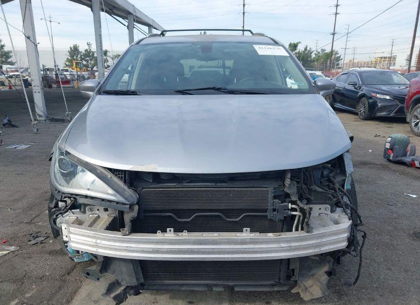 Photo 13 of 2018 Chrysler Pacifica TOURING L (VIN 2C4RC1BG5JR269343)