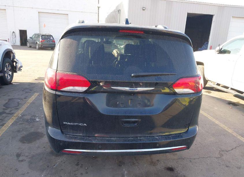 Photo 16 of 2018 Chrysler Pacifica TOURING L (VIN 2C4RC1BG5JR269388)