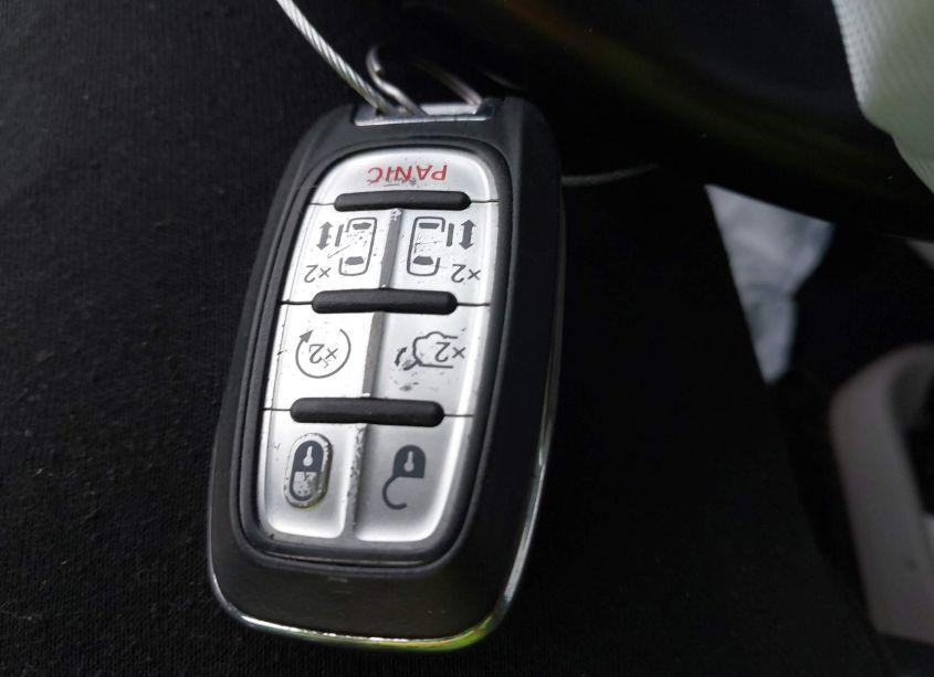 Photo 11 of 2018 Chrysler Pacifica TOURING L (VIN 2C4RC1BG5JR269956)