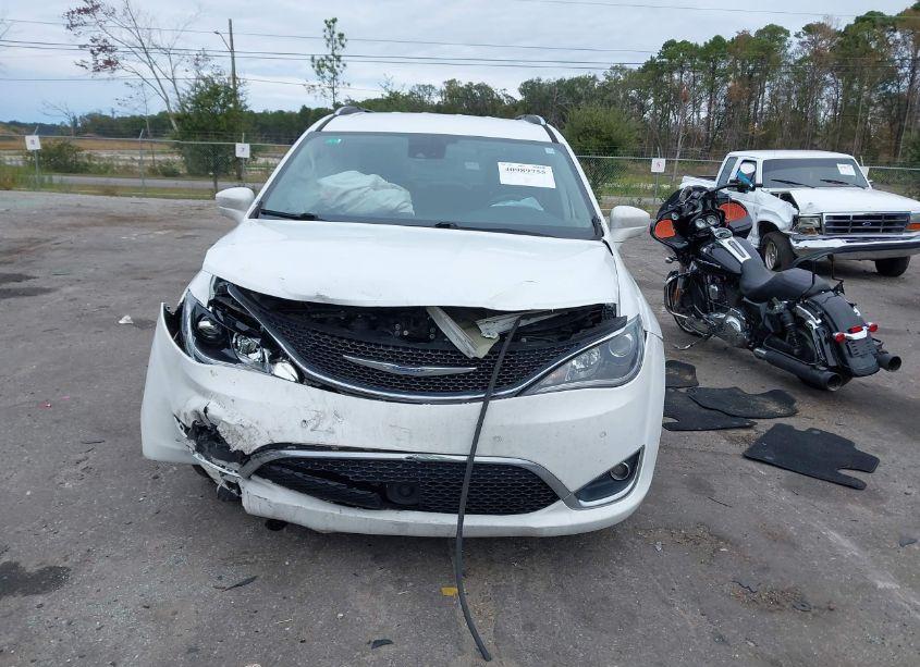 Photo 12 of 2018 Chrysler Pacifica TOURING L (VIN 2C4RC1BG5JR269956)