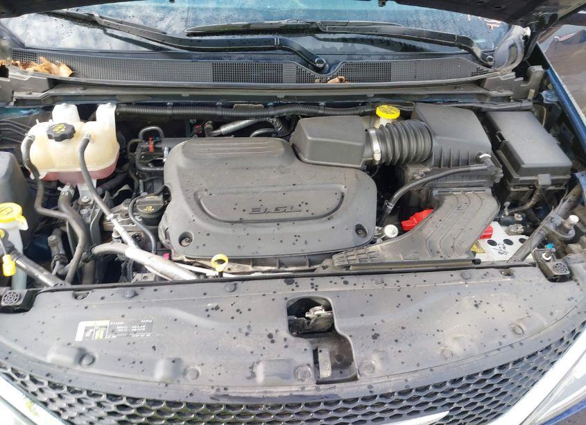 Photo 10 of 2019 Chrysler Pacifica TOURING L (VIN 2C4RC1BG5KR629647)