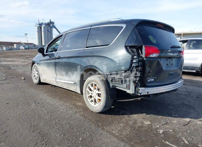 Photo 3 of 2020 Chrysler Pacifica TOURING L (VIN 2C4RC1BG5LR103939)