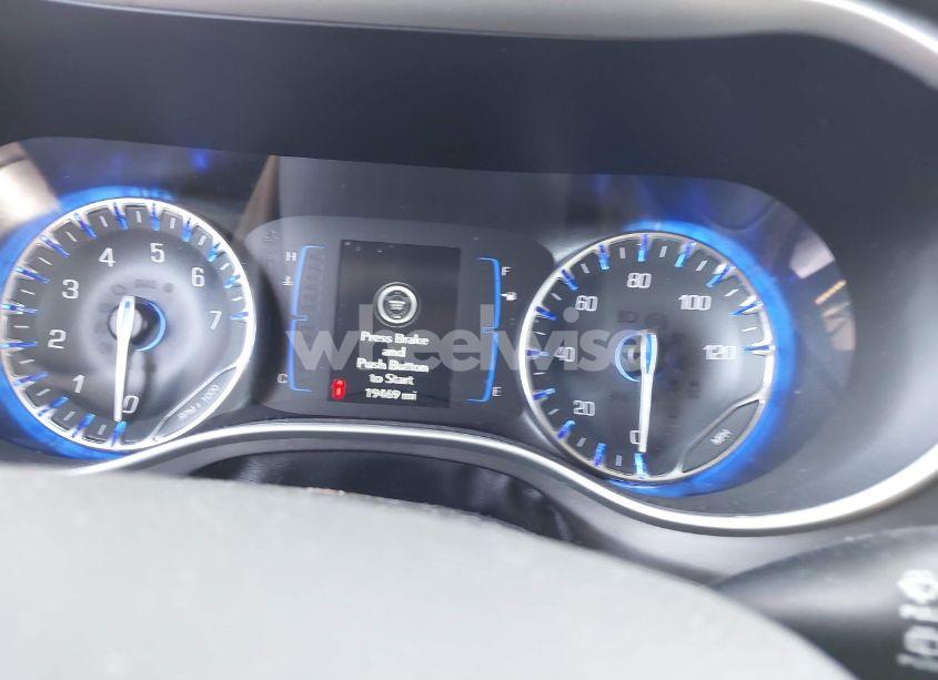 Photo 7 of 2020 Chrysler Pacifica TOURING L (VIN 2C4RC1BG5LR103939)