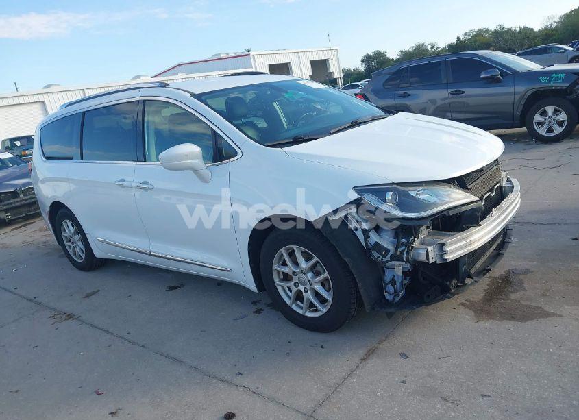 Photo 14 of 2020 Chrysler Pacifica TOURING L (VIN 2C4RC1BG5LR182898)
