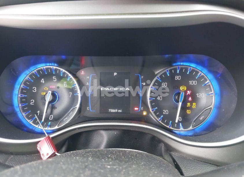 Photo 7 of 2020 Chrysler Pacifica TOURING L (VIN 2C4RC1BG5LR223580)