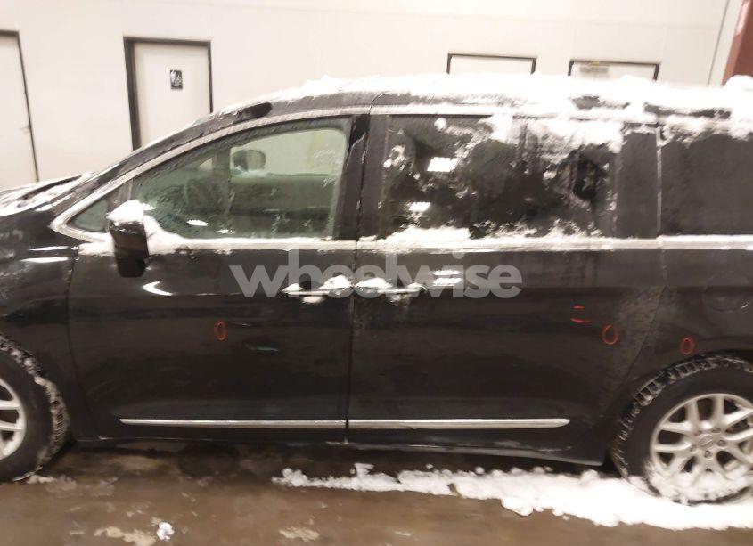 Photo 14 of 2020 Chrysler Pacifica TOURING L (VIN 2C4RC1BG5LR266591)