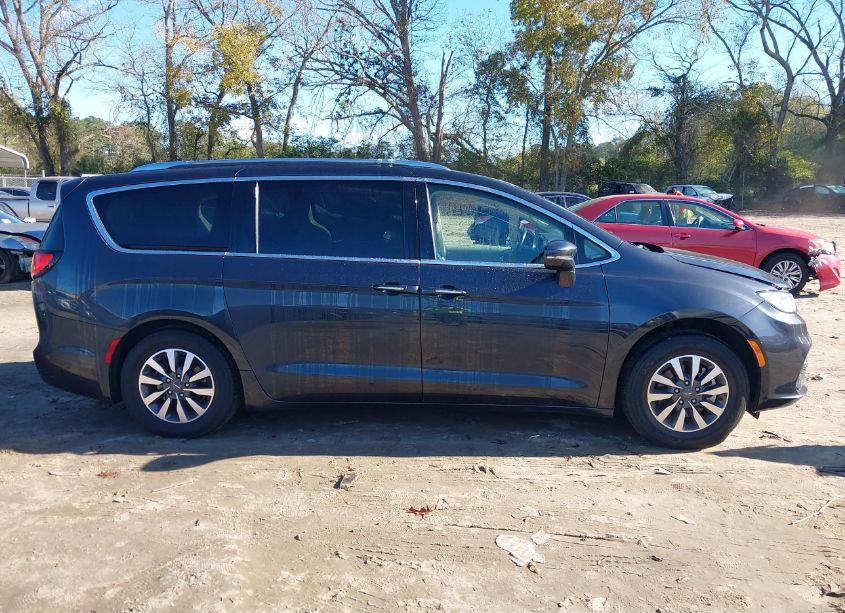 Photo 13 of 2021 Chrysler Pacifica TOURING L (VIN 2C4RC1BG5MR512234)