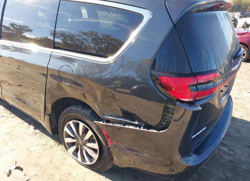 Photo 6 of 2021 Chrysler Pacifica TOURING L (VIN 2C4RC1BG5MR512234)