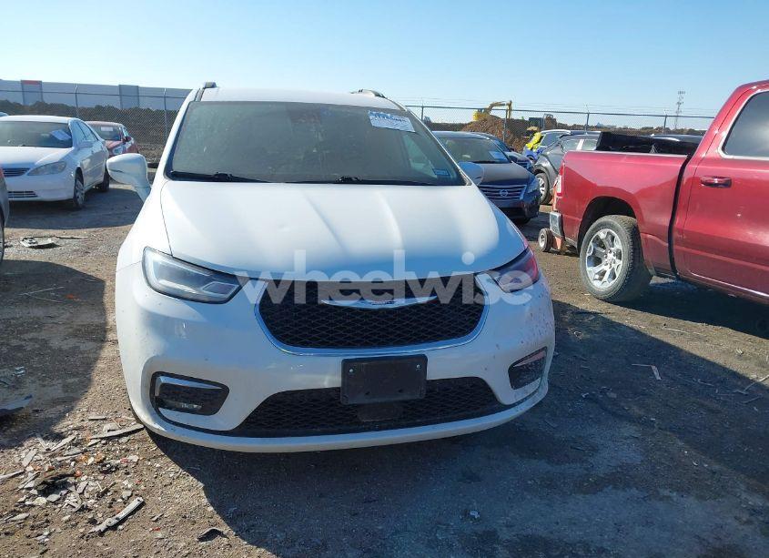 Photo 12 of 2021 Chrysler Pacifica TOURING L (VIN 2C4RC1BG5MR527381)