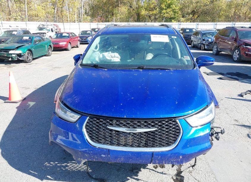 Photo 12 of 2021 Chrysler Pacifica TOURING L (VIN 2C4RC1BG5MR532628)