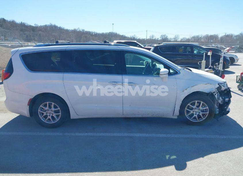 Photo 13 of 2021 Chrysler Pacifica TOURING L (VIN 2C4RC1BG5MR552653)