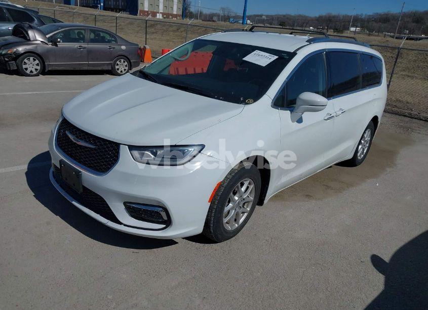 Photo 2 of 2021 Chrysler Pacifica TOURING L (VIN 2C4RC1BG5MR552653)