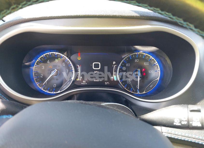 Photo 7 of 2021 Chrysler Pacifica TOURING L (VIN 2C4RC1BG5MR552653)