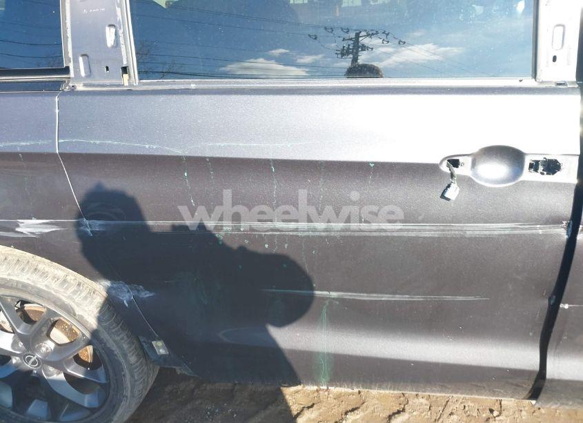 Photo 18 of 2021 Chrysler Pacifica TOURING L (VIN 2C4RC1BG5MR560977)