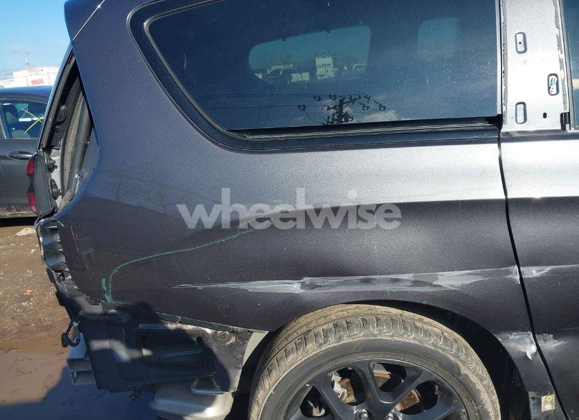 Photo 19 of 2021 Chrysler Pacifica TOURING L (VIN 2C4RC1BG5MR560977)