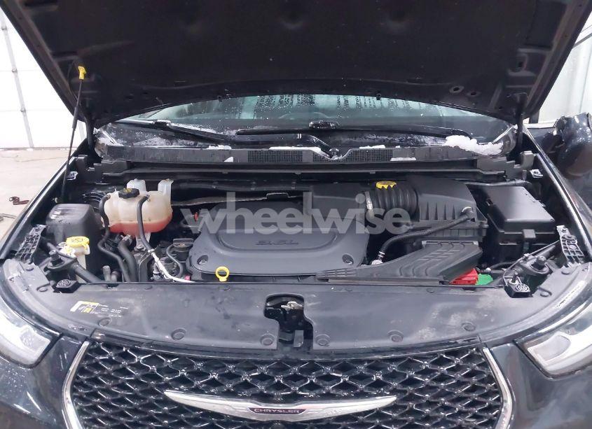 Photo 10 of 2021 Chrysler Pacifica TOURING L (VIN 2C4RC1BG5MR588987)