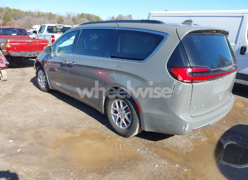 Photo 3 of 2022 Chrysler Pacifica TOURING L (VIN 2C4RC1BG5NR151928)
