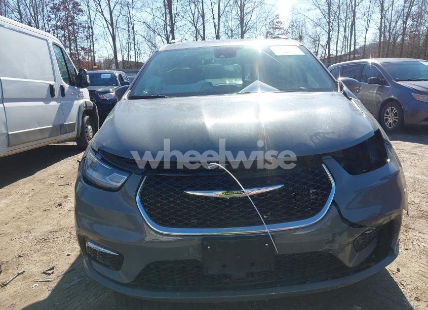 Photo 6 of 2022 Chrysler Pacifica TOURING L (VIN 2C4RC1BG5NR151928)