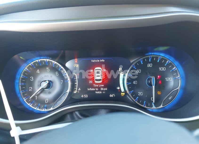 Photo 7 of 2022 Chrysler Pacifica TOURING L (VIN 2C4RC1BG5NR151928)