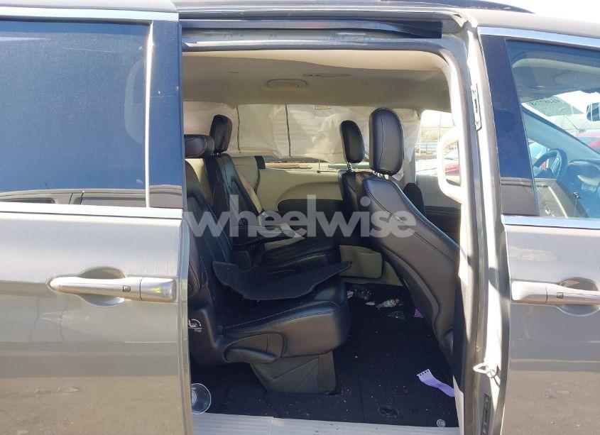 Photo 8 of 2022 Chrysler Pacifica TOURING L (VIN 2C4RC1BG5NR151928)