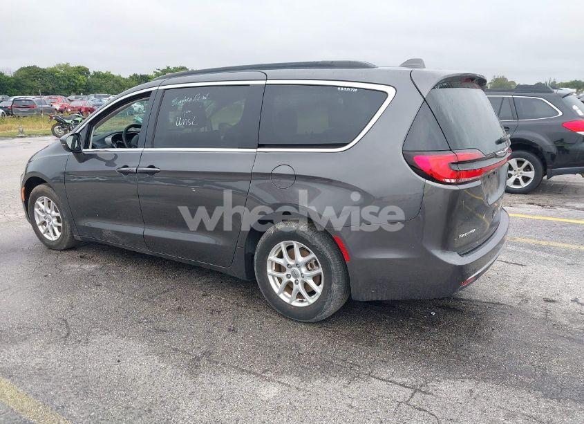 Photo 3 of 2022 Chrysler Pacifica TOURING L (VIN 2C4RC1BG5NR160824)