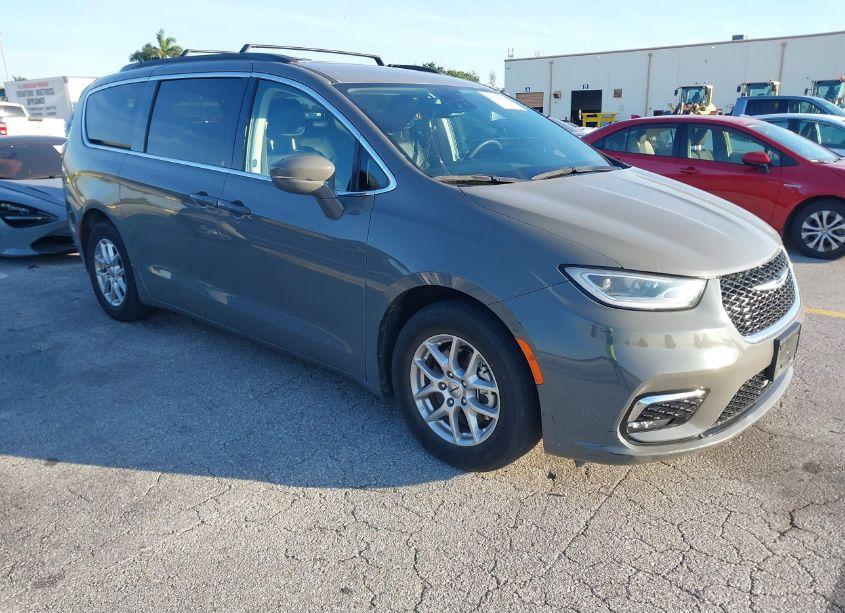 2022 Chrysler Pacifica TOURING L (VIN 2C4RC1BG5NR168311) main photo