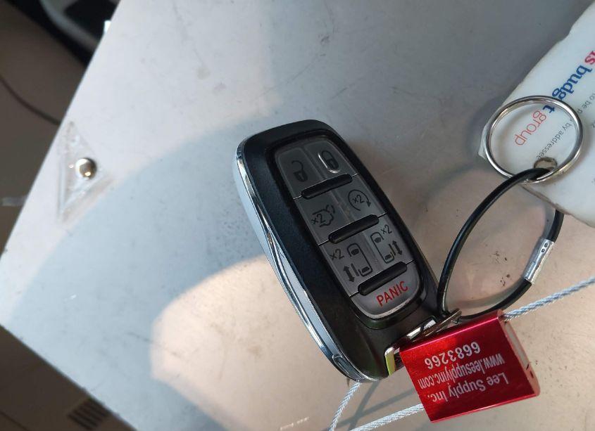 Photo 11 of 2022 Chrysler Pacifica TOURING L (VIN 2C4RC1BG5NR168311)